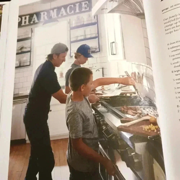 Magnolia Table hardback cook book. Joanna Gaines - Picture 2 of 7